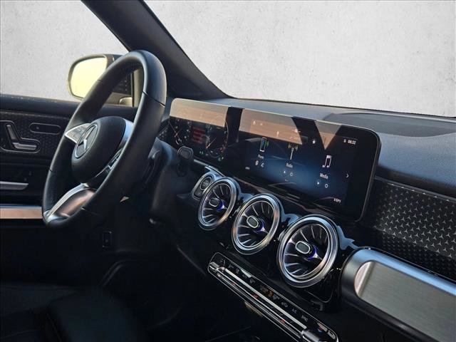 Used 2025 Mercedes-Benz GLB 250 image 19