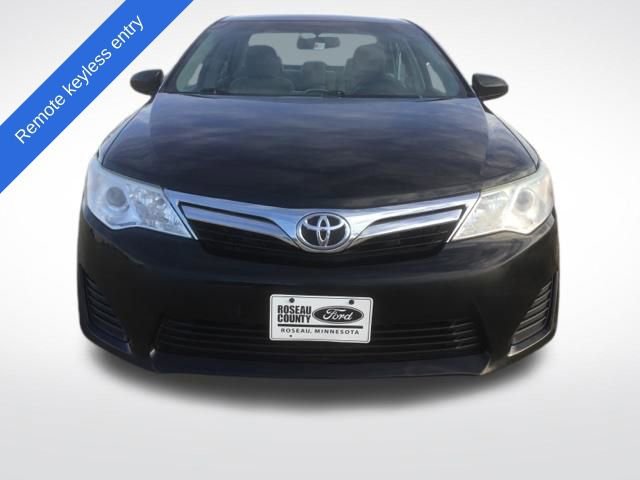 Used 2012 Toyota Camry LE image 2
