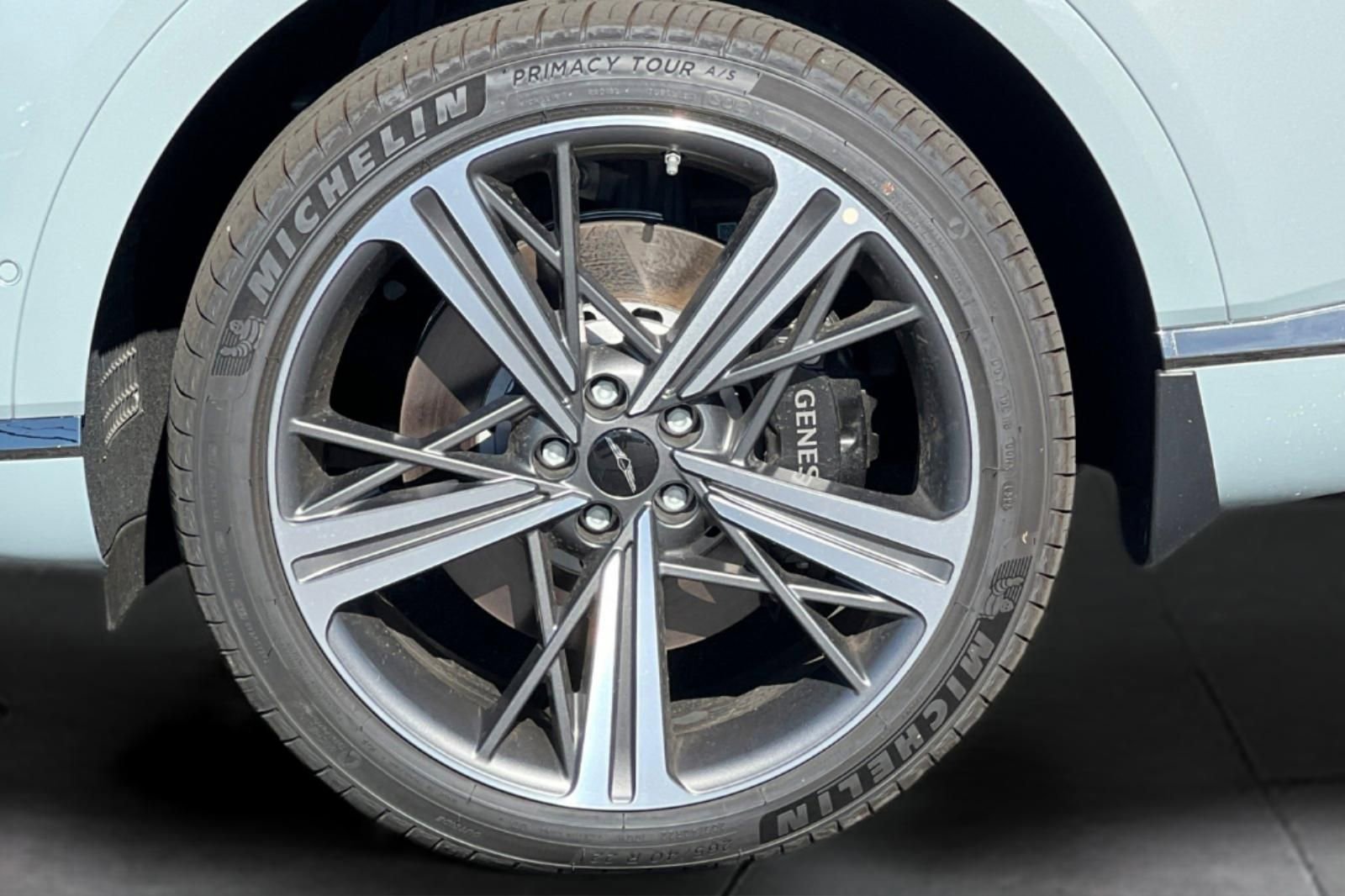 New 2025 Genesis GV80 3.5T e-SC image 34