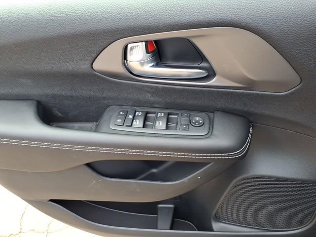 New 2026 Chrysler Voyager LX FWD image 15