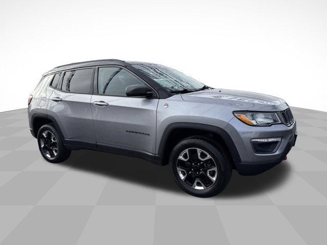 Used 2018 Jeep Compass Trailhawk w/ Cold Weather Group AWD/4WD image 3