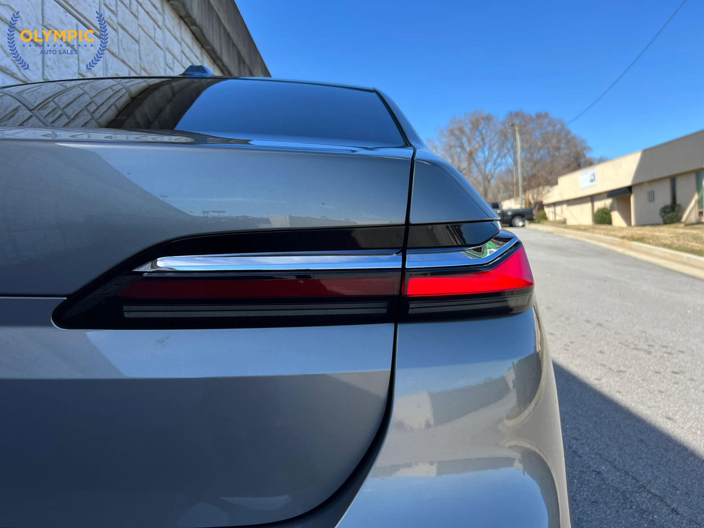 Used 2023 BMW 740i image 17