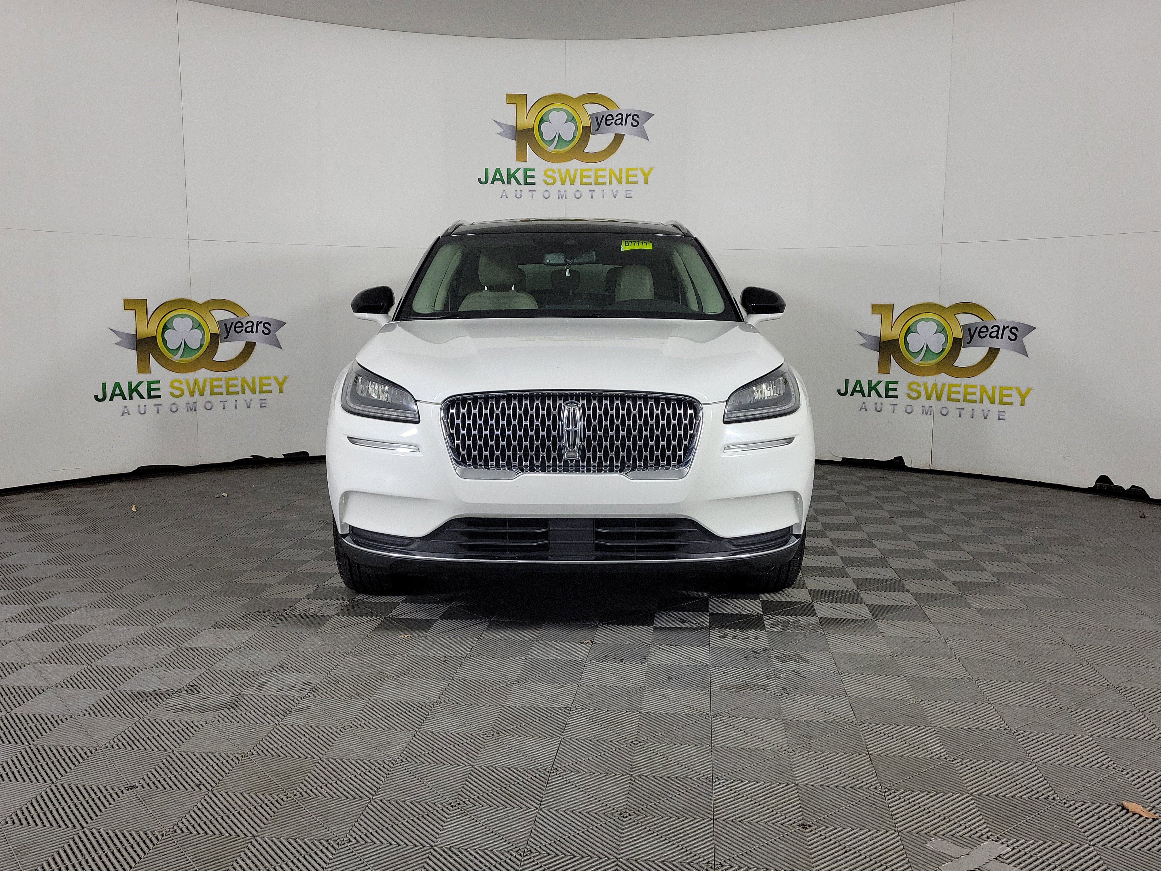 Used 2022 Lincoln Corsair AWD w/ Premium Package image 2
