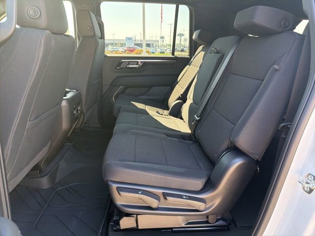 New 2026 Chevrolet Suburban LS image 14