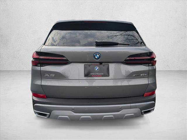 New 2026 BMW X5 xDrive50e image 7