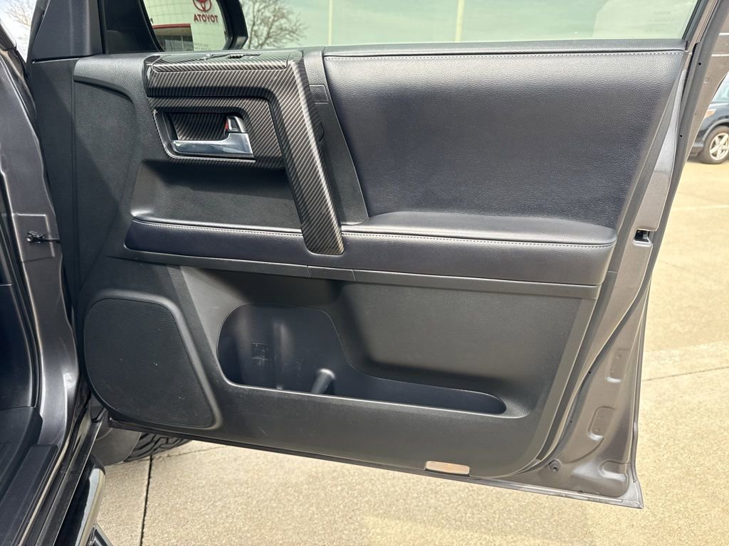 Used 2018 Toyota 4Runner SR5 image 20