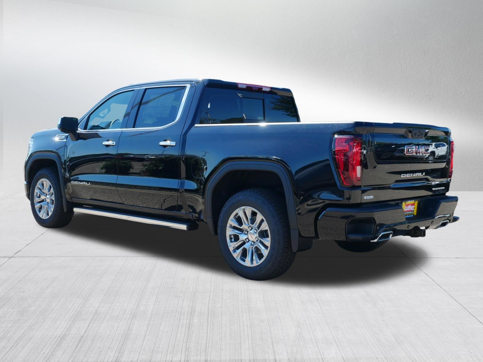 New 2026 GMC Sierra 1500 Denali w/ Technology Package AWD/4WD image 2