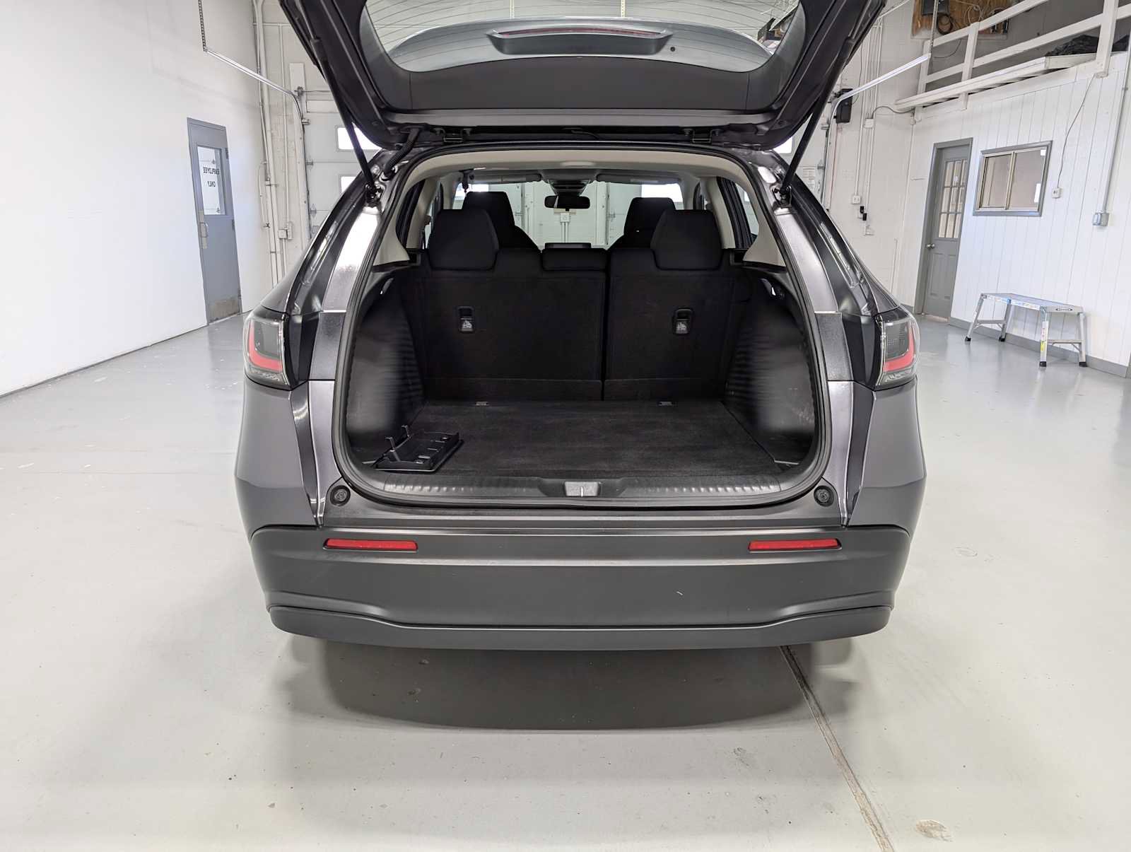 Certified 2023 Honda HR-V LX image 36