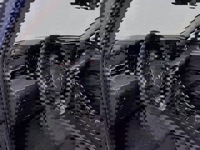 Used 2023 Kia K5 LXS image 9