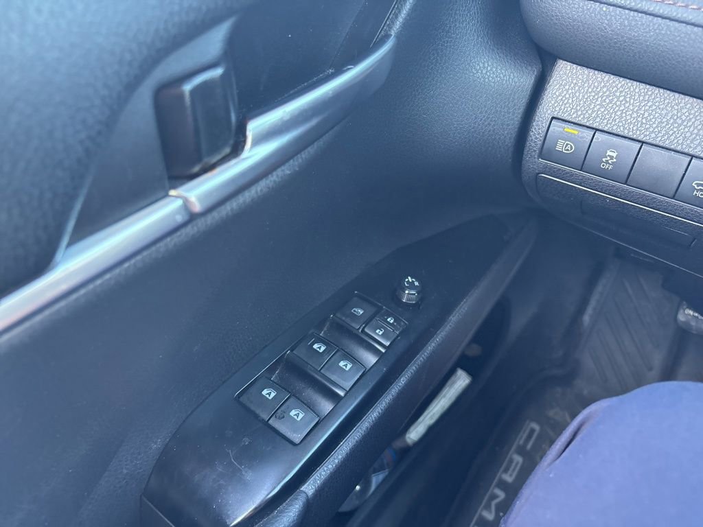 Used 2019 Toyota Camry LE FWD image 26