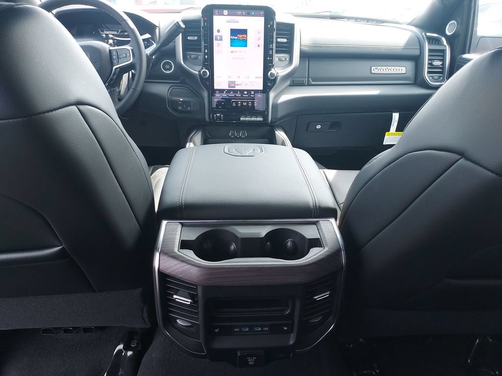 New 2026 RAM 2500 Laramie AWD/4WD image 10