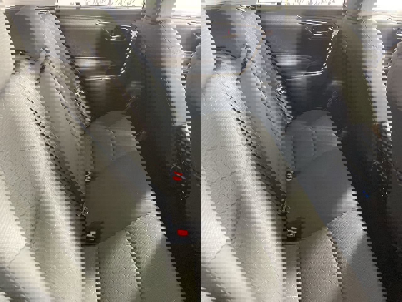 Used 2022 Toyota RAV4 XLE image 22