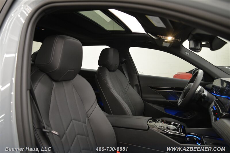 Used 2026 BMW 530i w/ M Sport Package RWD image 19