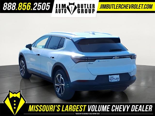New 2026 Chevrolet Equinox EV LT AWD/4WD image 2