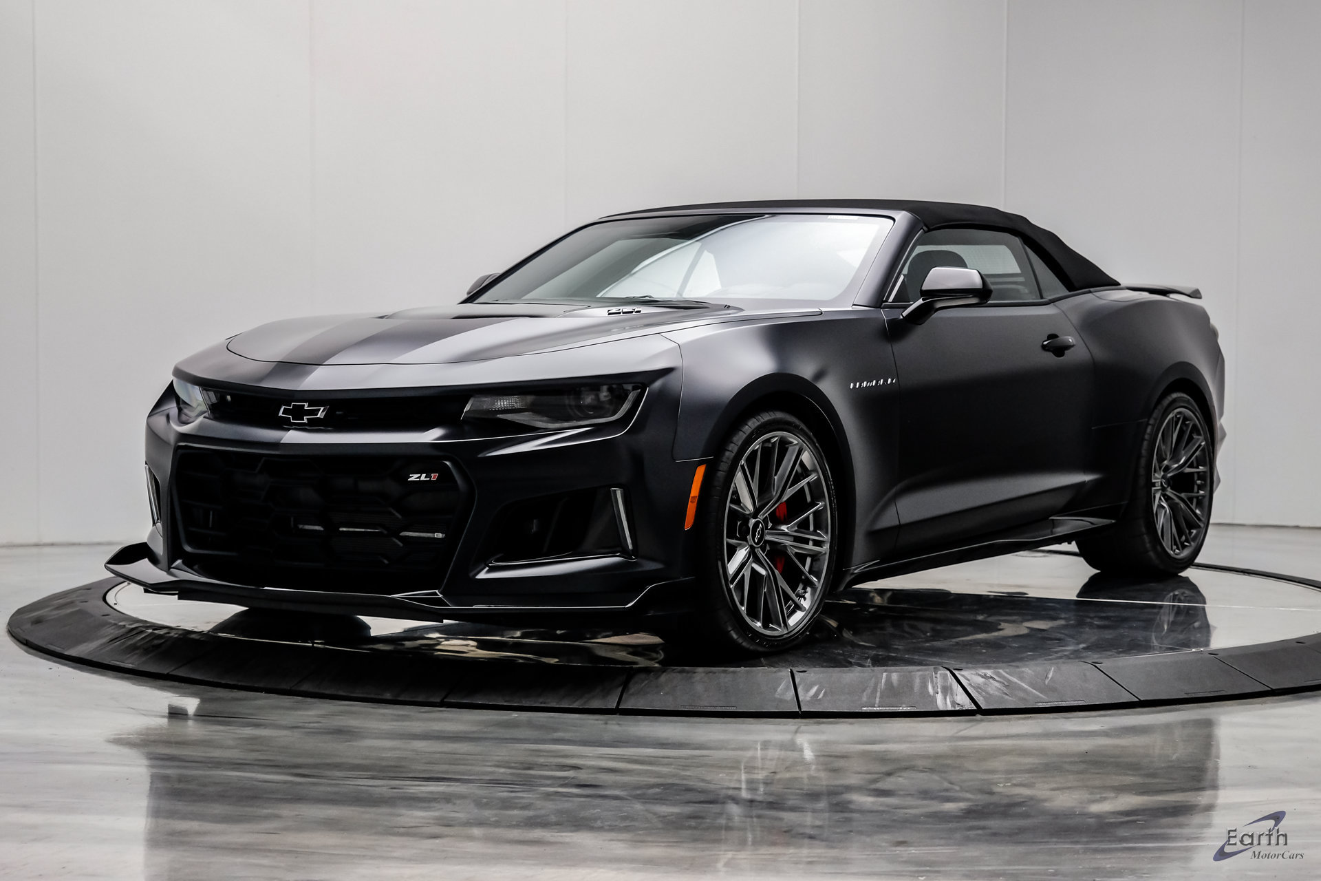 Used 2024 Chevrolet Camaro ZL1 RWD image 6