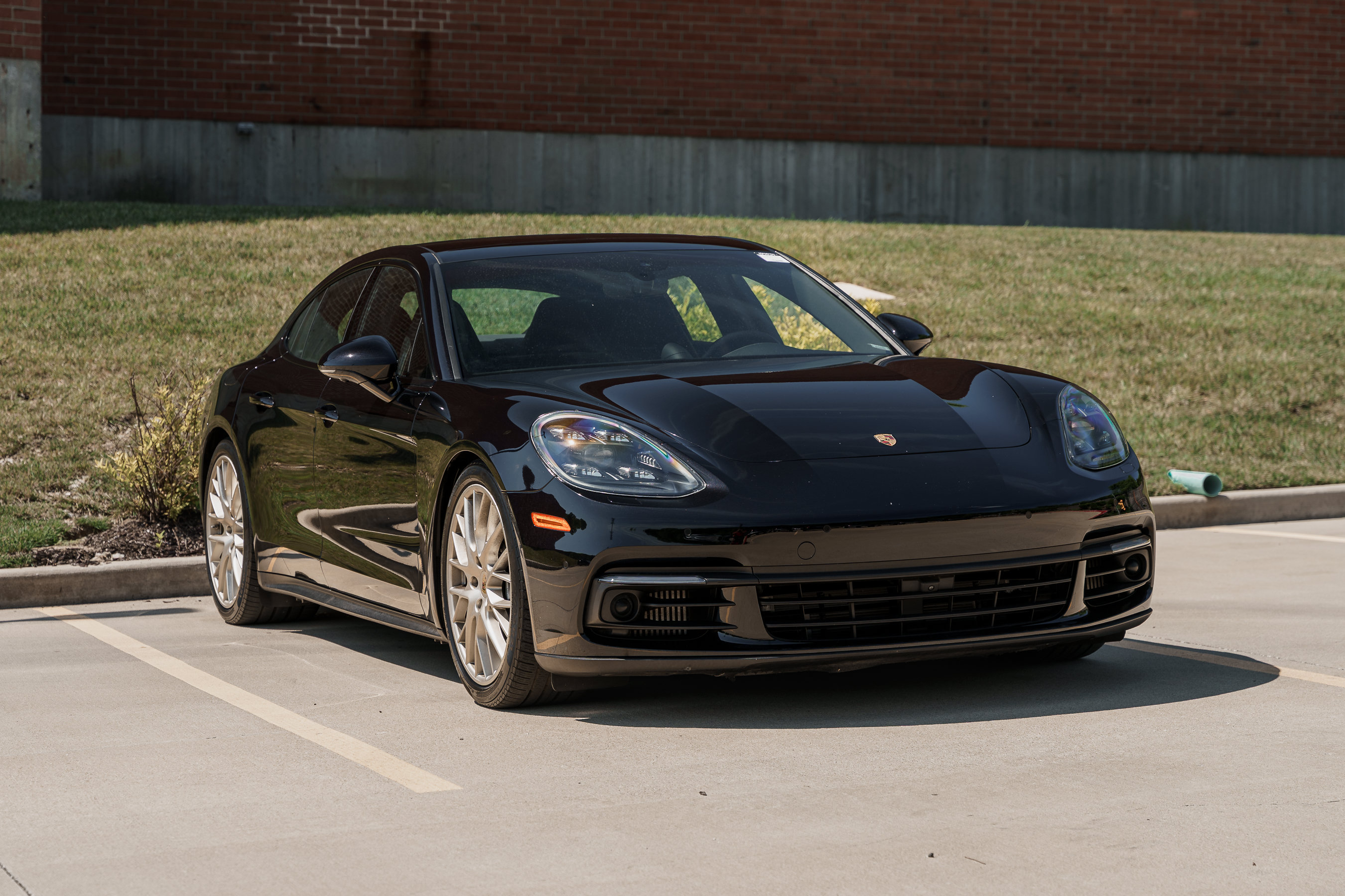 Used 2020 Porsche Panamera 4 AWD/4WD image 2