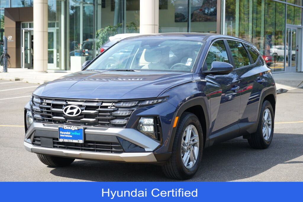 Used 2025 Hyundai Tucson SE FWD image 1