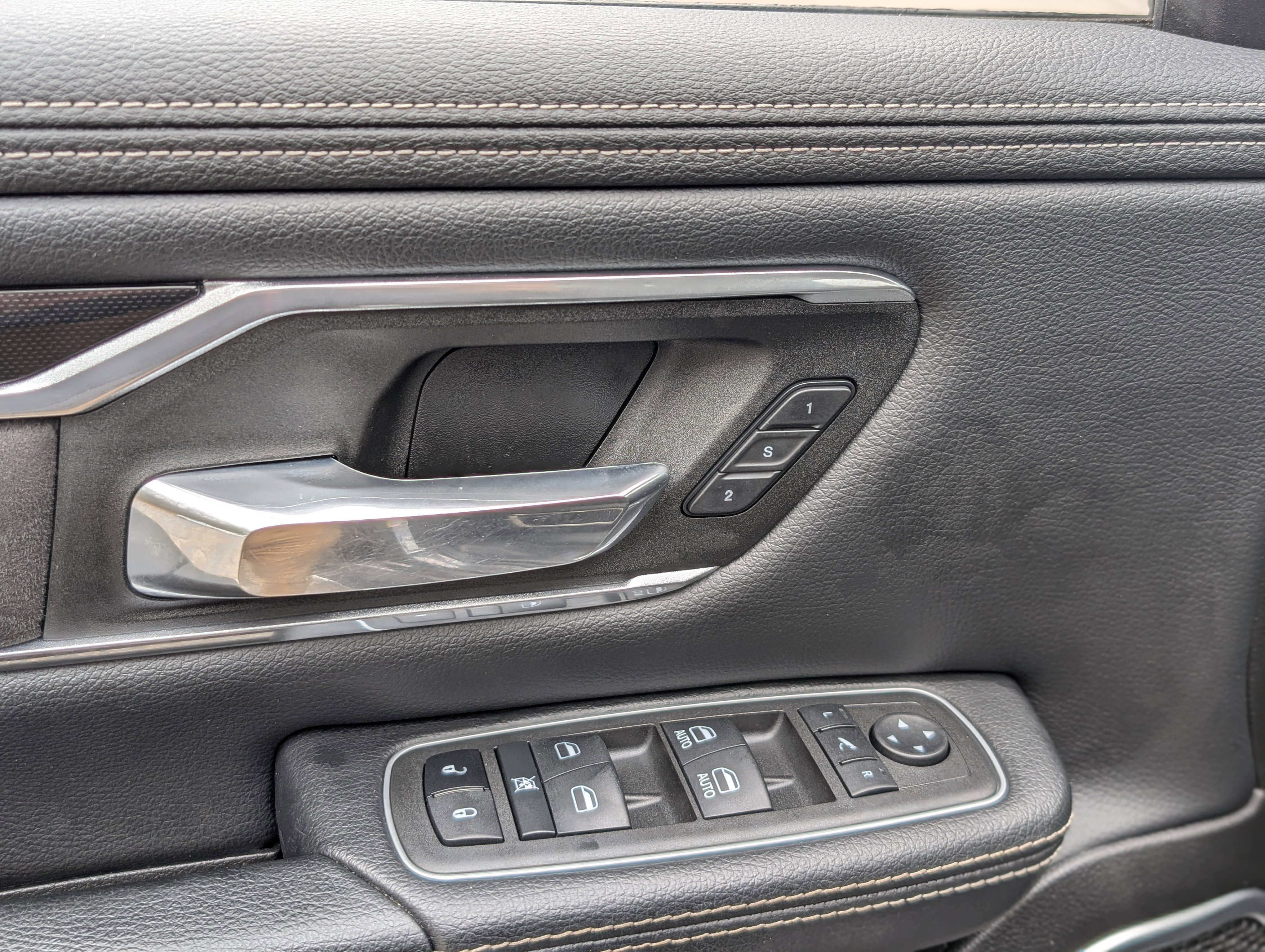Used 2022 RAM 1500 Laramie w/ Sport Appearance Package RWD image 15