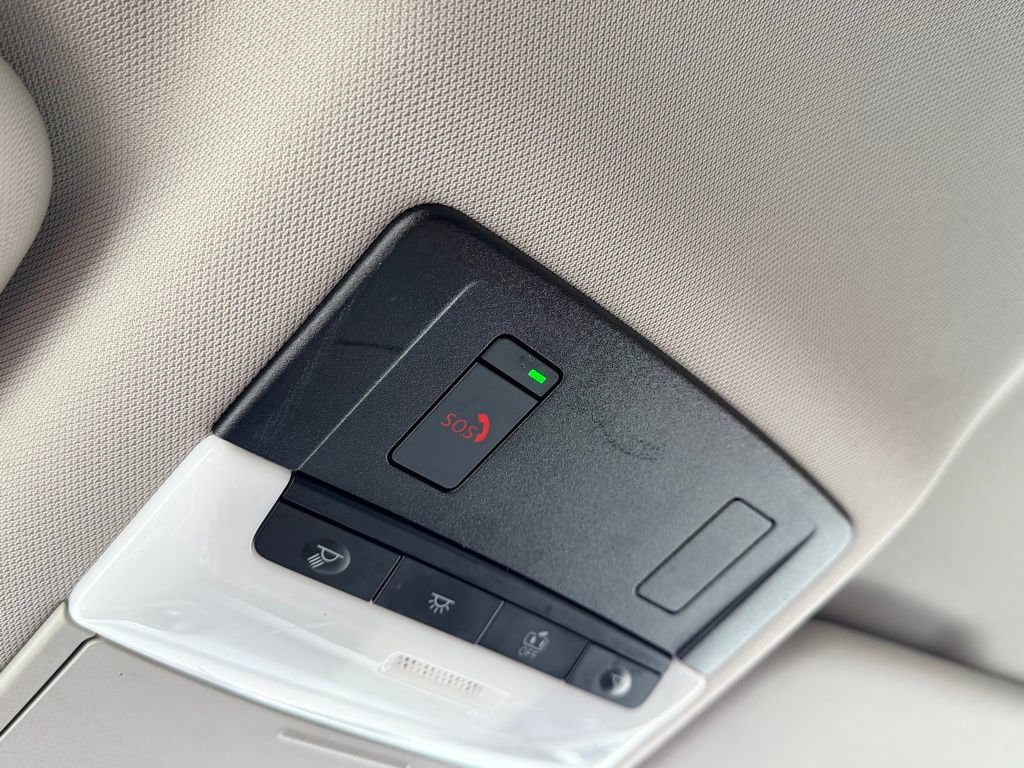 Used 2023 Nissan Rogue SV image 24