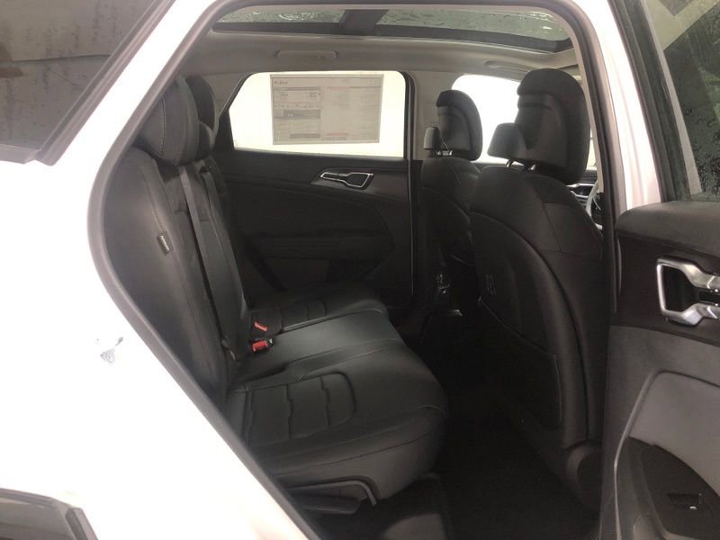 New 2026 Kia Sportage SX image 11