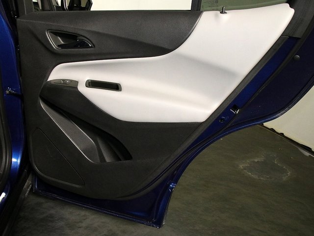 Used 2023 Chevrolet Equinox LS w/ LS Convenience Package image 29