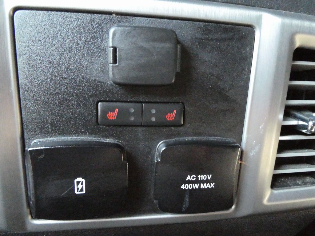 Used 2017 Ford F150 Platinum w/ Equipment Group 701A Luxury image 16