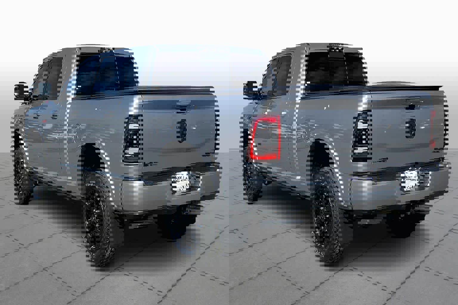 Used 2022 RAM 3500 Limited image 11