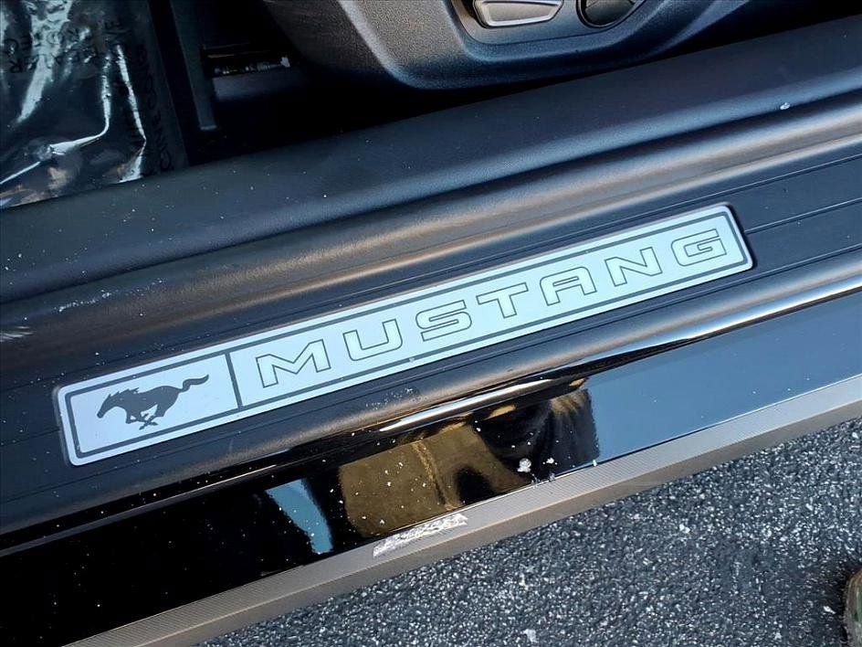 Used 2025 Ford Mustang GT Premium image 19