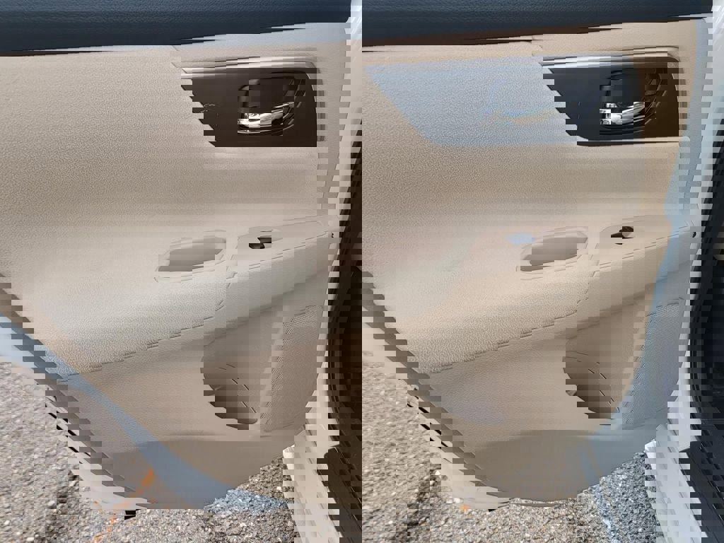 Used 2015 Nissan Altima 2.5 S w/ Power Driver Seat Package image 14