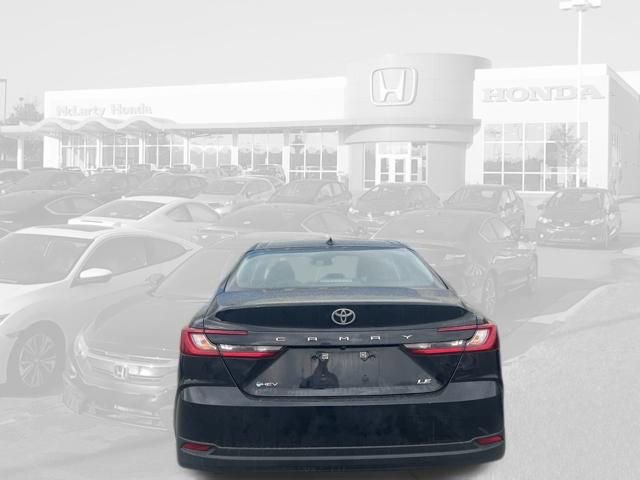Used 2025 Toyota Camry LE image 6