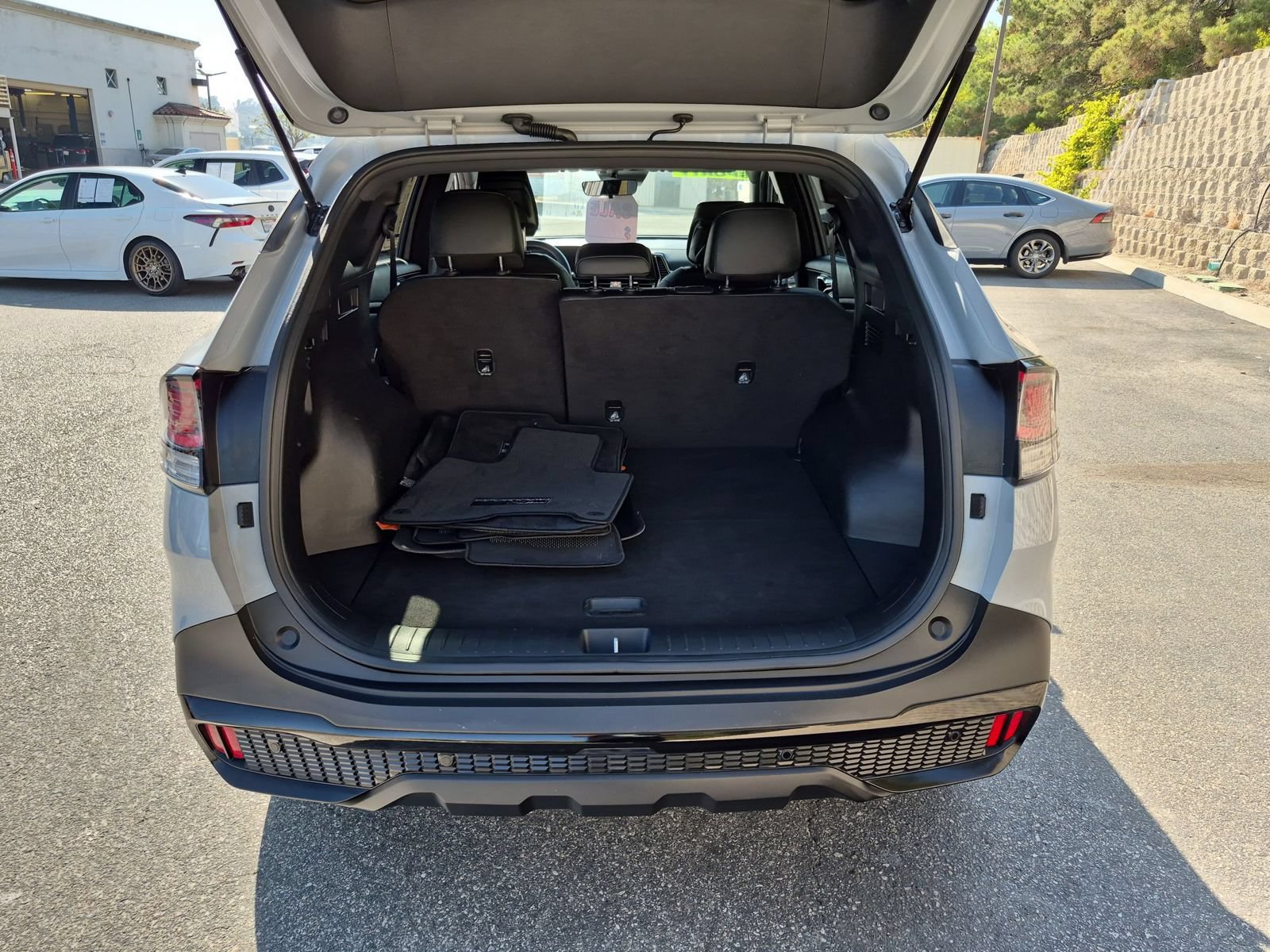 Used 2025 Kia Sportage X-Line AWD/4WD image 34