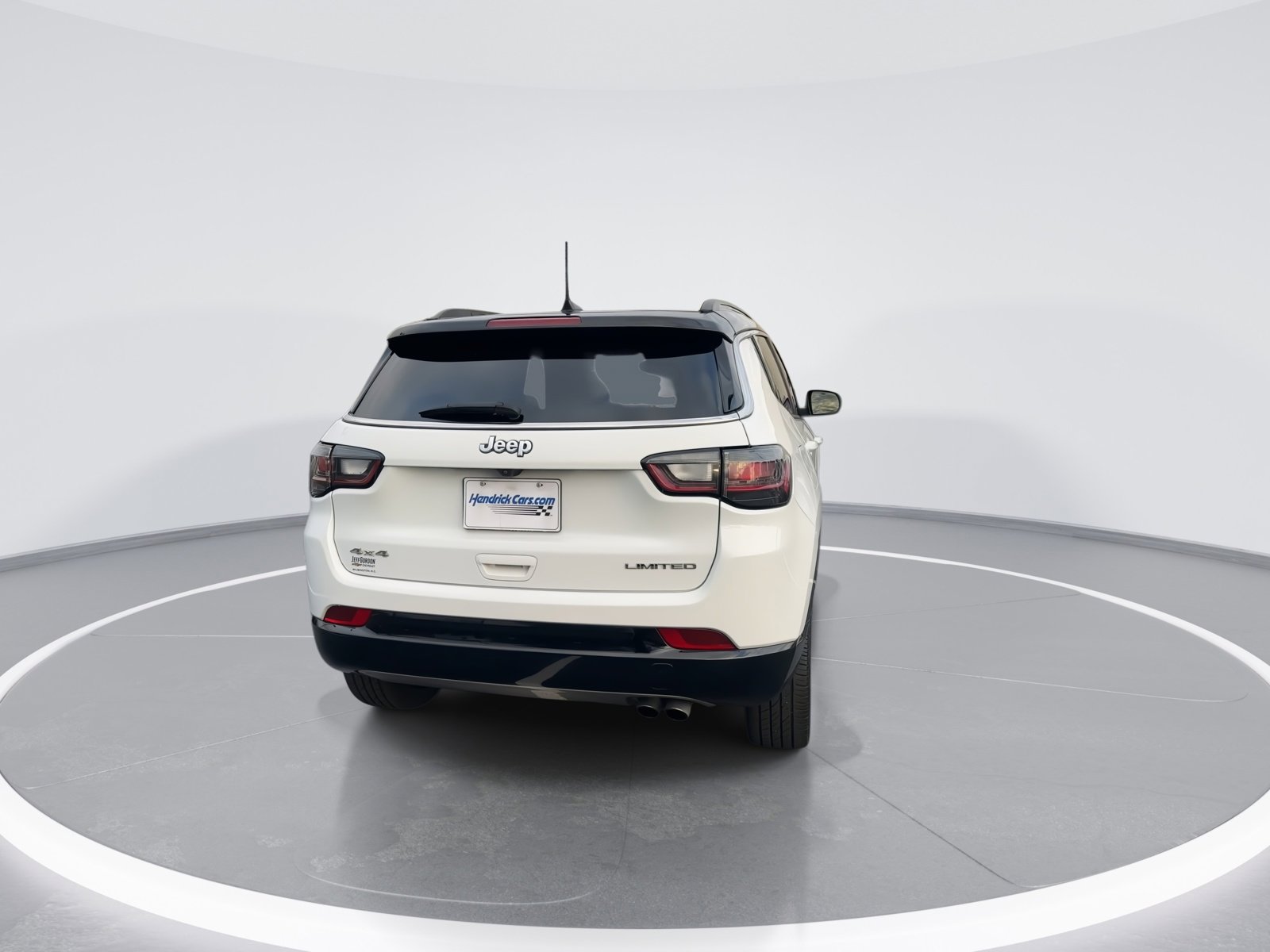 Used 2022 Jeep Compass Limited w/ Elite Group image 8