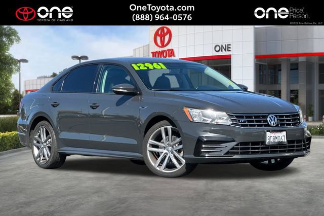 Used 2018 Volkswagen Passat 2.0T R-Line FWD 360° Tour