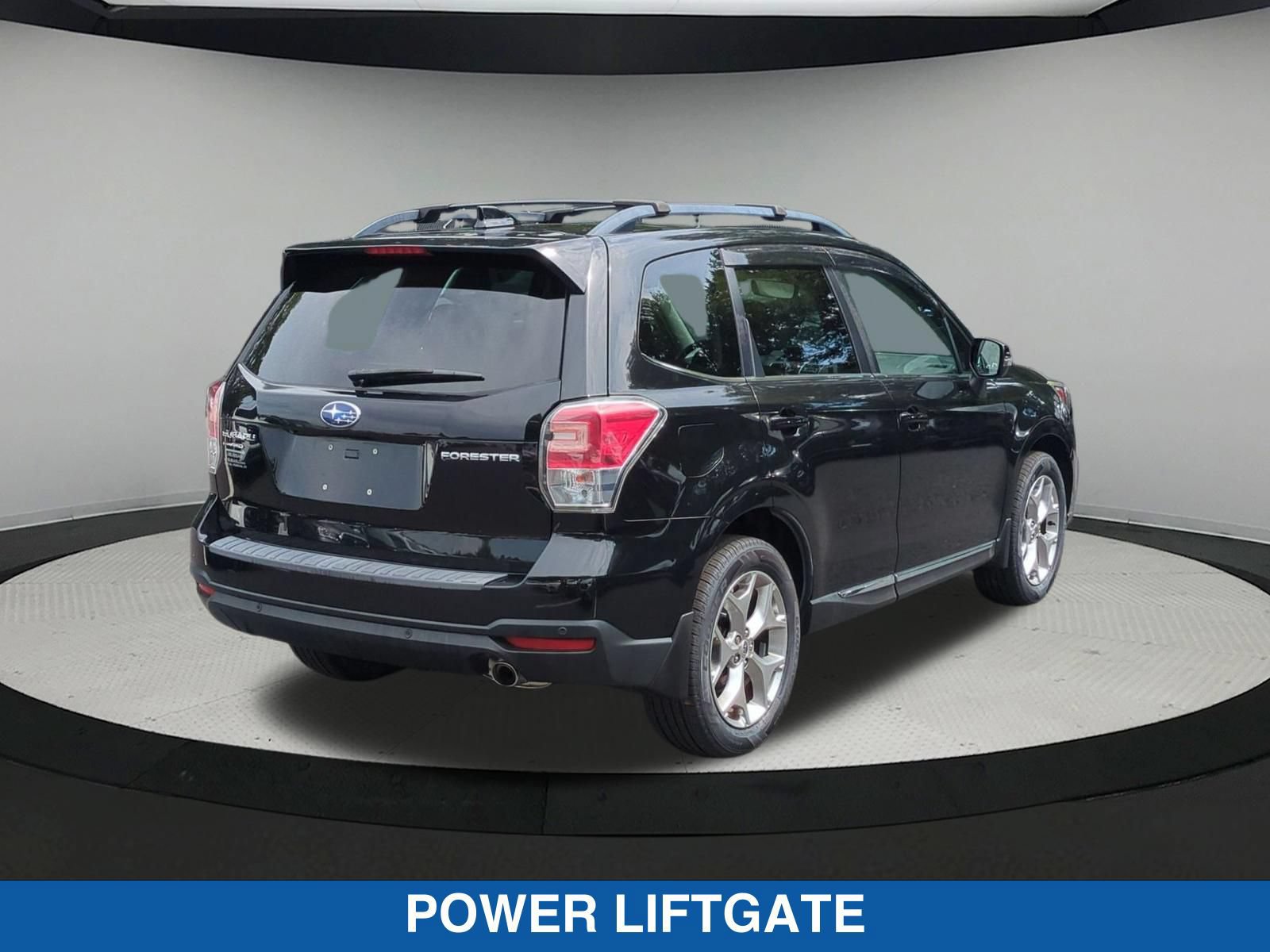 Used 2018 Subaru Forester 2.5i Touring AWD/4WD image 4
