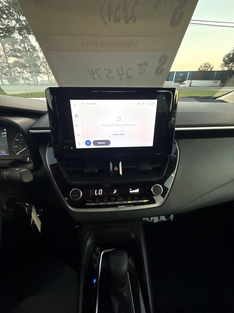 Used 2025 Toyota Corolla LE FWD image 20