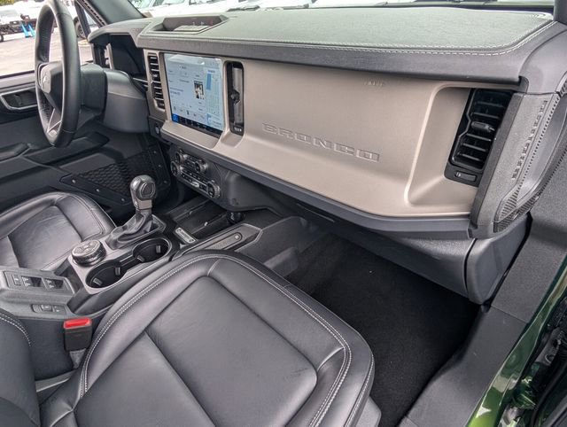 Used 2025 Ford Bronco Outer Banks image 17