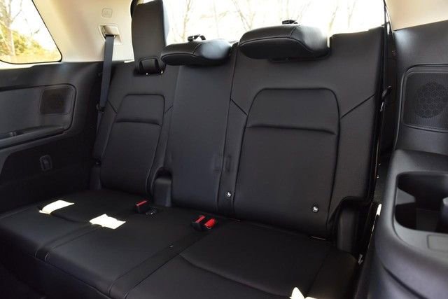 Certified 2025 Nissan Pathfinder SL w/ SL Premium Package image 29