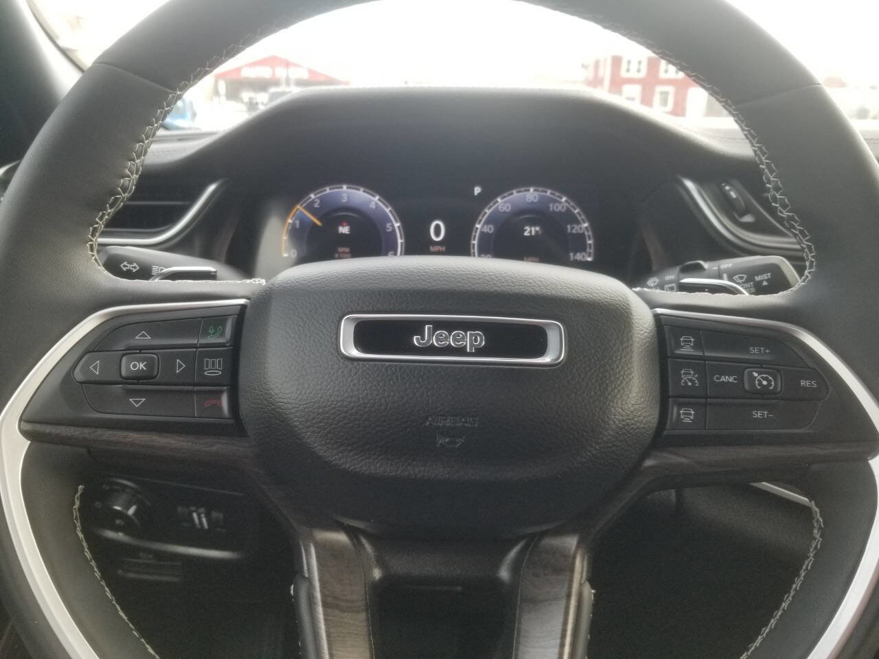 Certified 2024 Jeep Grand Cherokee Limited image 26