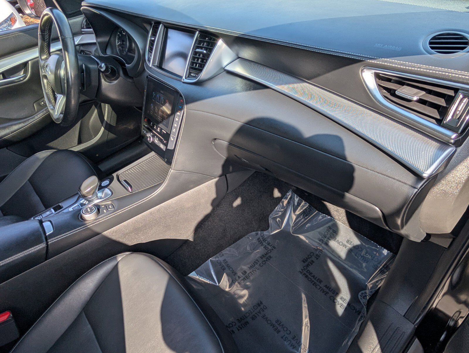 Used 2021 INFINITI QX50 Luxe w/ Appearance Package FWD image 17