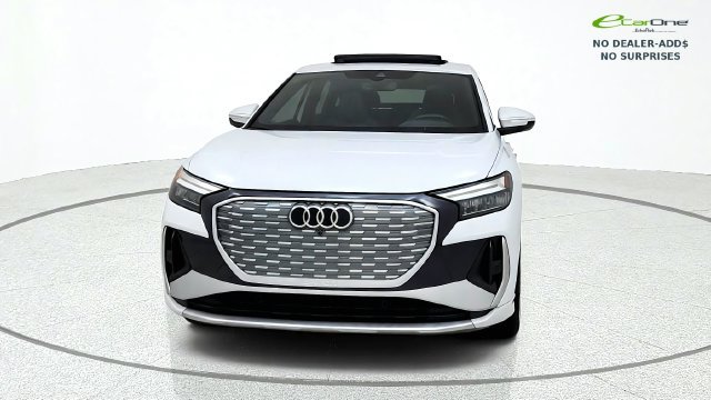 Used 2025 Audi Q4 e-tron Premium Plus w/ Premium Plus AWD/4WD image 2