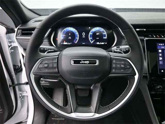 New 2025 Jeep Grand Cherokee Altitude image 27