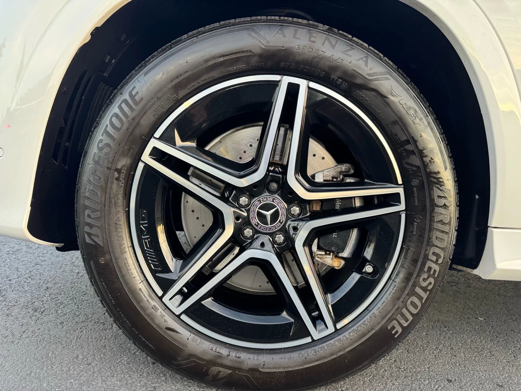 Used 2025 Mercedes-Benz GLE 450e 4MATIC w/ AMG Line Exterior image 21