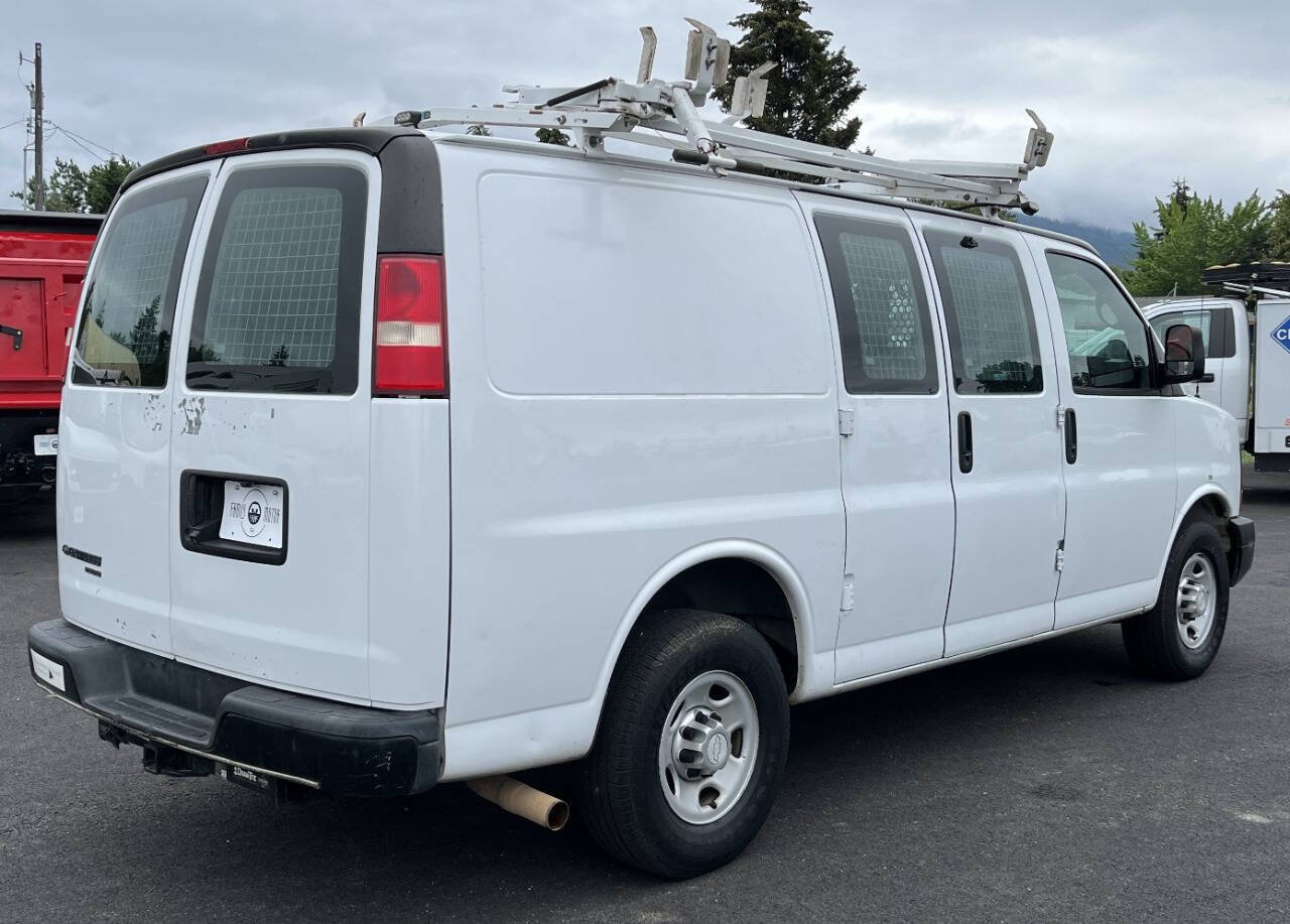 Used 2015 Chevrolet Express 2500 RWD image 5