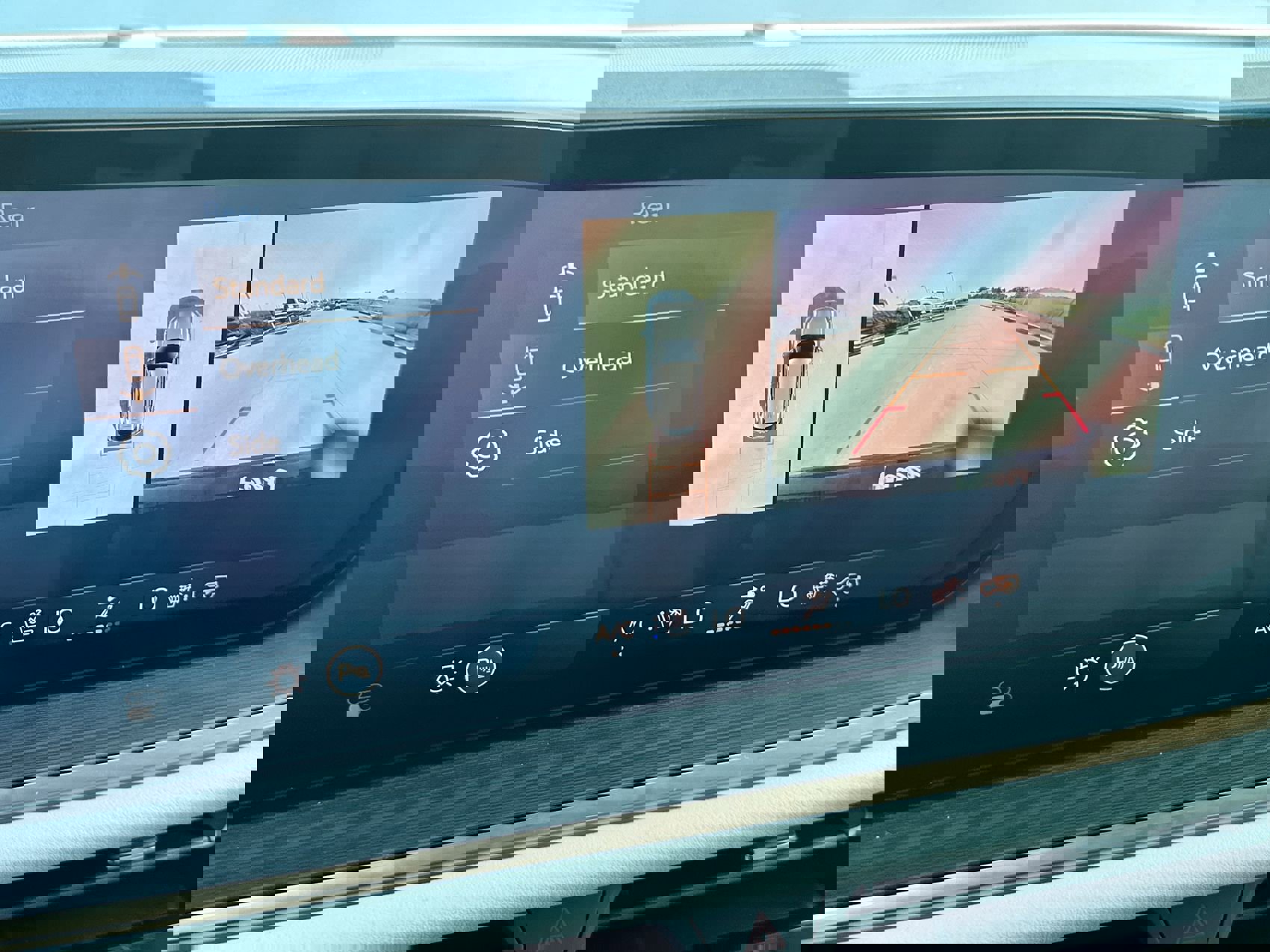 New 2025 Buick Envision Avenir image 14