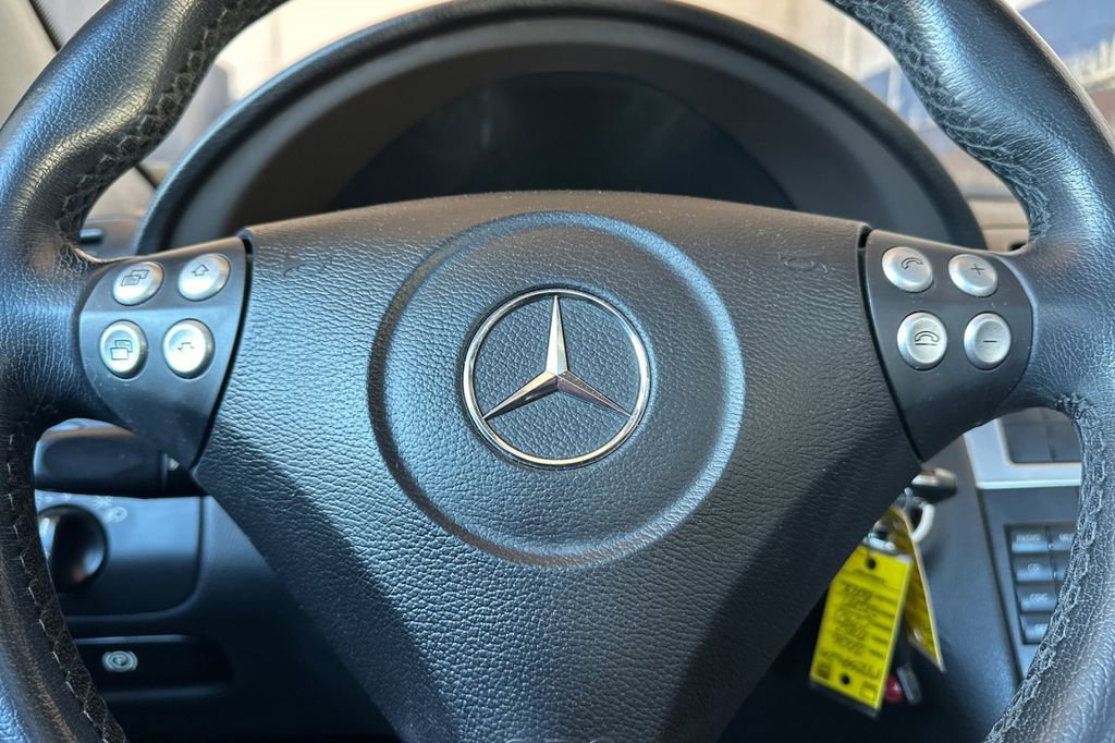 Used 2006 Mercedes-Benz C 230 Sedan image 22