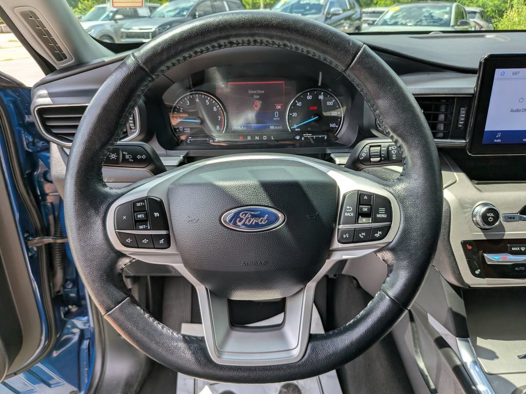 Used 2023 Ford Explorer XLT w/ Equipment Group 202A RWD image 30