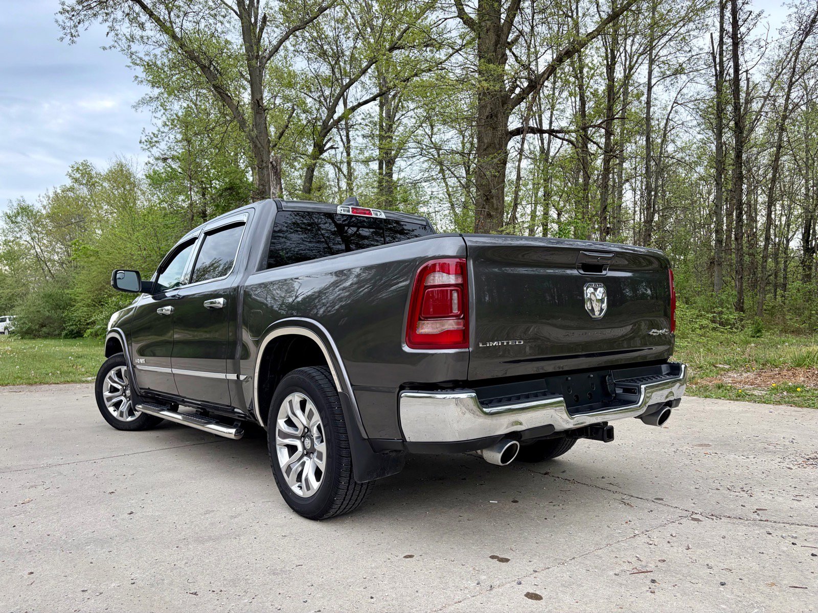 Used 2024 RAM 1500 Limited image 9