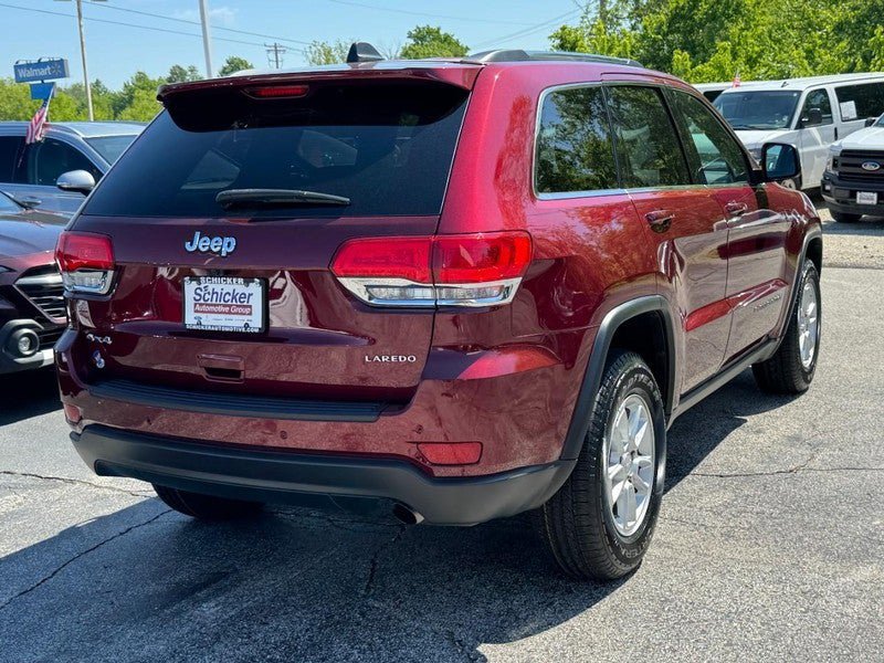 Used 2019 Jeep Grand Cherokee Laredo AWD/4WD image 3