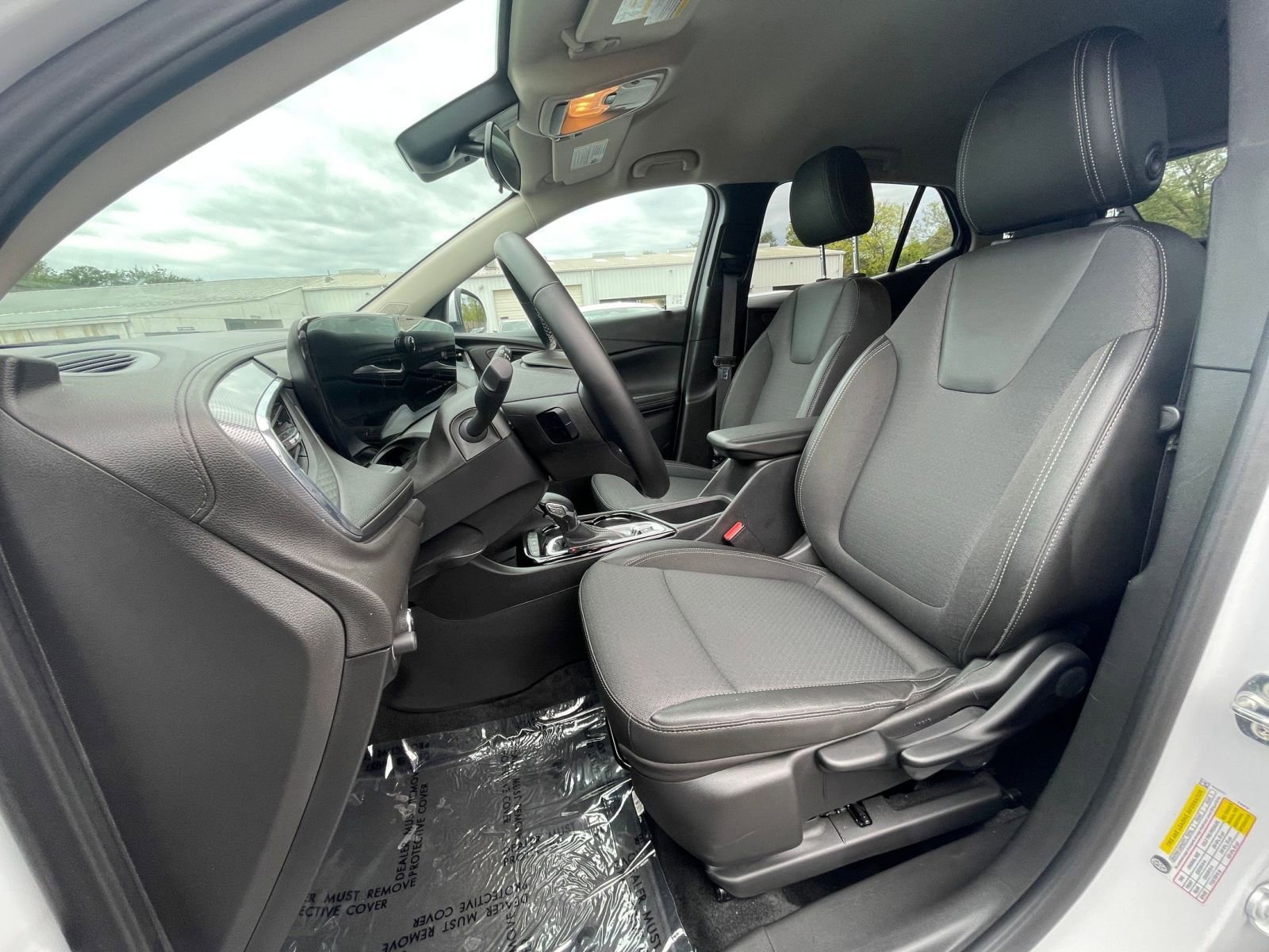 Used 2025 Buick Encore GX Preferred image 30