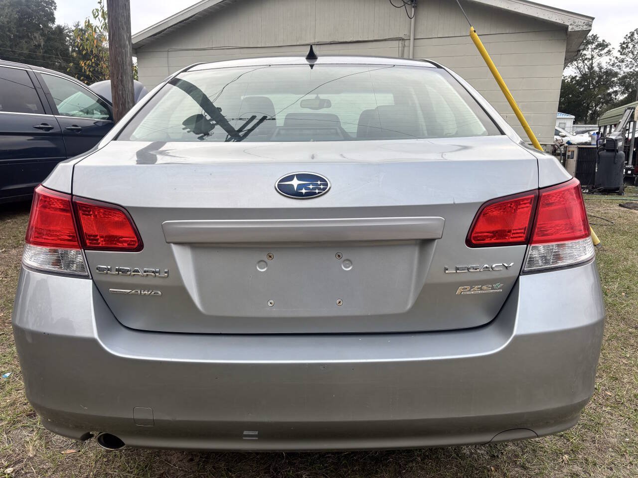 Used 2011 Subaru Legacy 2.5i Limited AWD/4WD image 6
